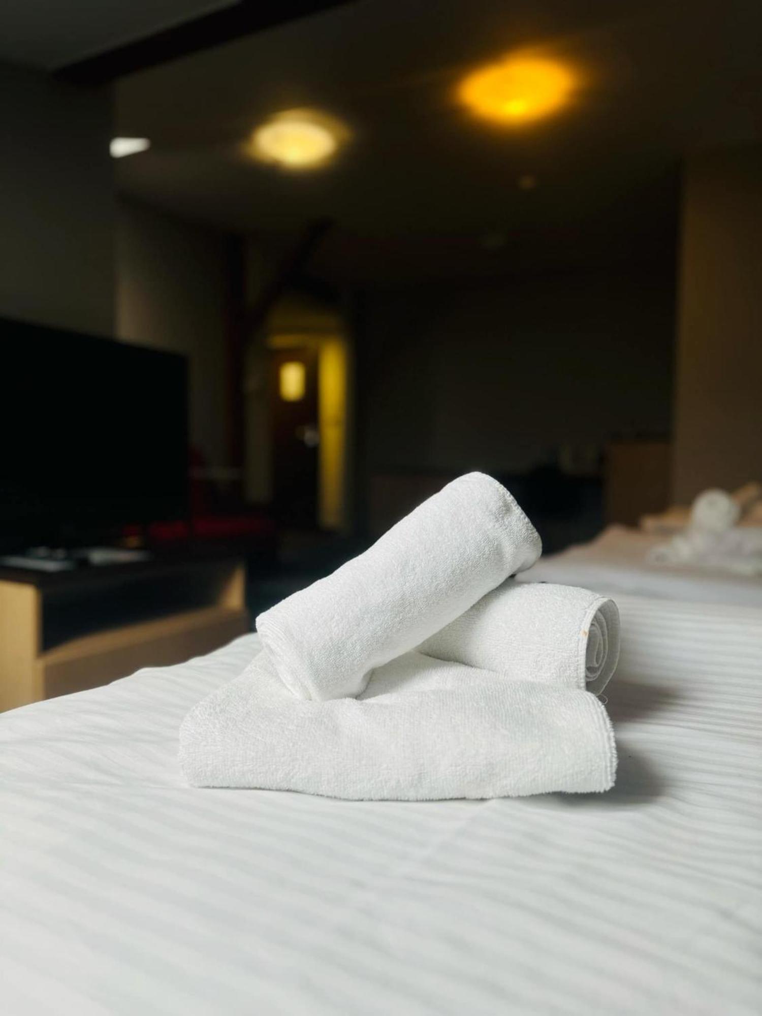 Magiczna Farma Hotel Obiady Maka I Magia Zambrow Dış mekan fotoğraf